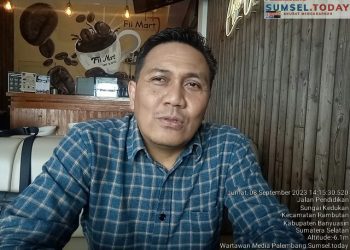 Taufik Ibrahim Owner Fii Mart Jakabaring, Jumat Berkah Berbagi Nasi Kotak Pada Kaum Dhuafa