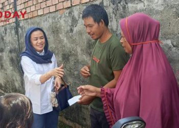 Hj Sabia DPRD Kota Palembang Memberikan Bantuan Kepada Musibah Kebakaran 