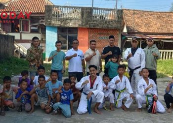 Ormas Forum Cakar Sriwijaya Sumsel ,Mengadakan Pelatihan Taekwondo  Anak-anak Secara Langsung dilapangan Terbuka