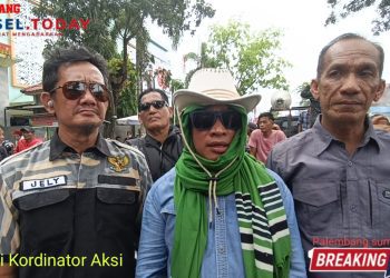 Koalisi Aktivis Geruduk Kantor Gubernur Sumsel, : Gubernur Sumsel Layak Mendapatkan Penghargaan Sebagai Bapak Nepostime,