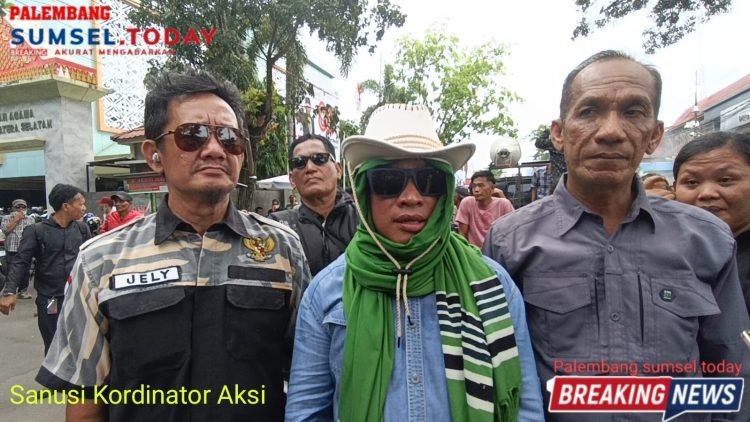 Koalisi Aktivis Geruduk Kantor Gubernur Sumsel, : Gubernur Sumsel Layak Mendapatkan Penghargaan Sebagai Bapak Nepostime,