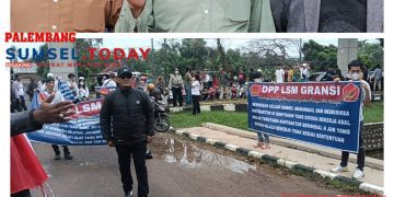 LSM GRANSI Geruduk Kantor Kejati, Mendesak Kejati Sumsel untuk Bekerja Profesional Transparan, Tanpa Pandang Bulu